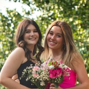 Meet your Posher's, Jessica & Brenna